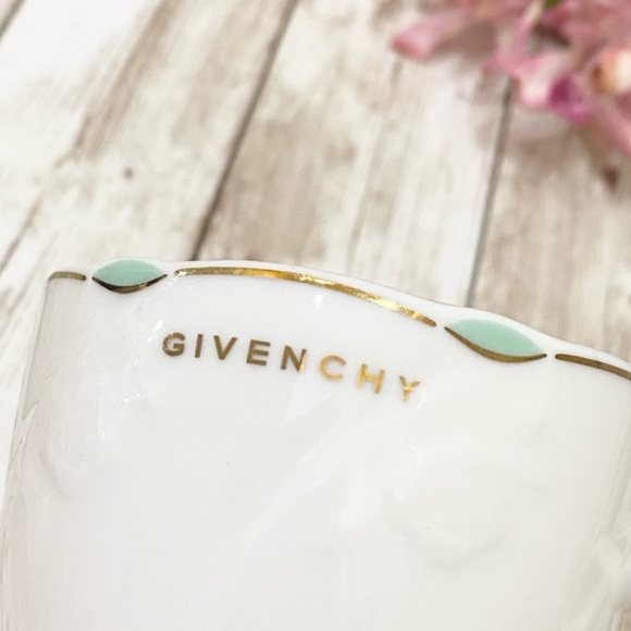 Givenchy Yamaka Japan Tea Cup & Saucer Set - Picture 14 of 16